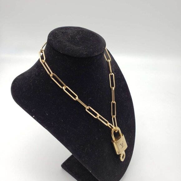 100% Auth Louis Vuitton Lock and Key Gold Color with Gold Plated Chain Necklace - Picture 7 of 8